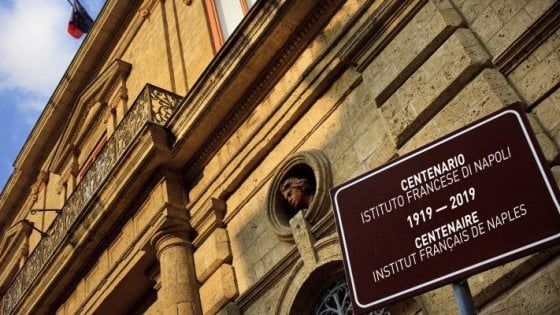 Festa al Grenoble per i cento anni dell'Istituto francese a Napoli