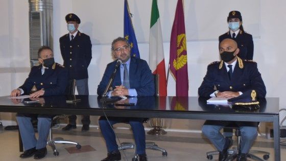 Palermo, il blitz alla Noce, il questore: "La mafia è in agguato, vuole riprendere il controllo sui commercianti"