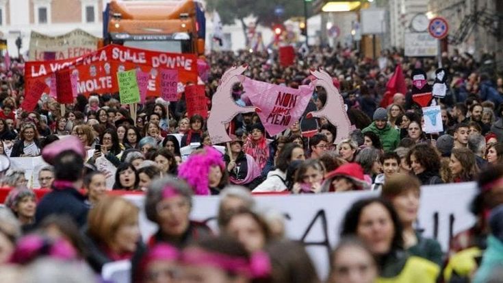 Il 2024 non può essere peggiore di questo? La soluzione: uscire di casa e respirare. Liberiamoci dell’aria viziata