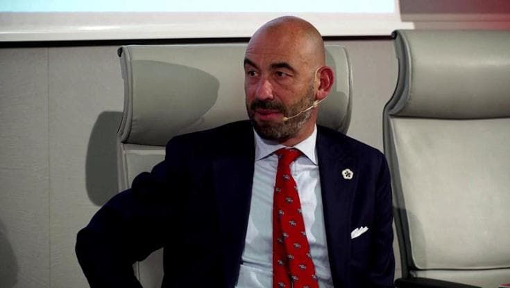 Festival Salute. Bassetti: "Riapertura delle discoteche al 50%? Solo con tampone o due dosi di vaccino"