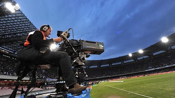 Diritti tv: perquisizioni in Lega Calcio, Sky e Mediaset. Ipotesi di accordo partita dalle parole di Lotito