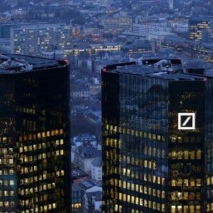 Deutsche Bank patteggia: oltre 600 milioni per i "favori" ai clienti russi