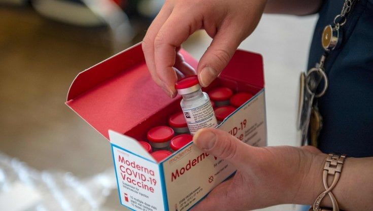 Coronavirus, via libera al vaccino Moderna: nel Lazio prima fornitura da 10mila dosi