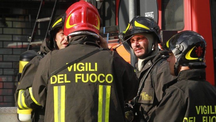 Reggello, crolla una parte di tetto di una palazzina, nessun ferito 