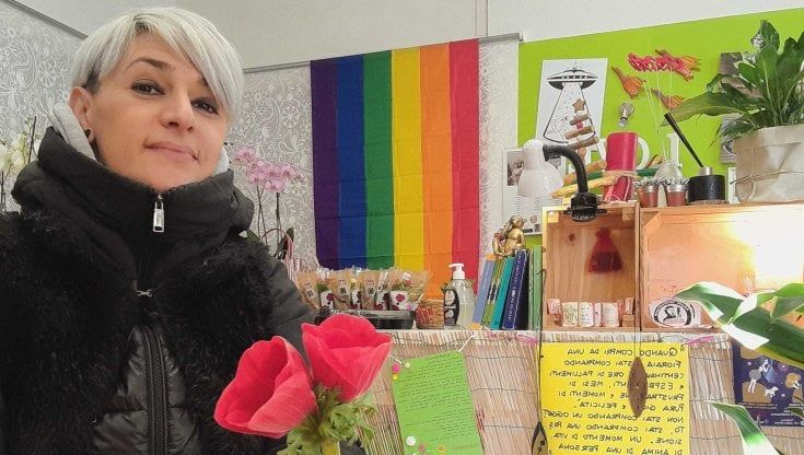 Empoli, la provocazione della fioraia: "Vendo un rene allo Stato italiano"