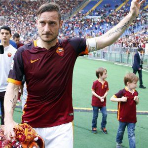 L’Olimpico per Totti: “Pubblico ritrovato”. Ninja: gol per mamma