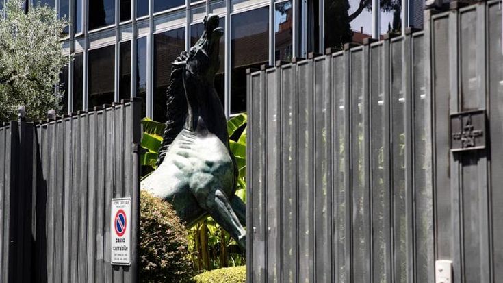 La Rai sovranista inciampa su Facci, imbarazzo per la frase su La Russa: il dilemma del contratto per la nuova trasmissione