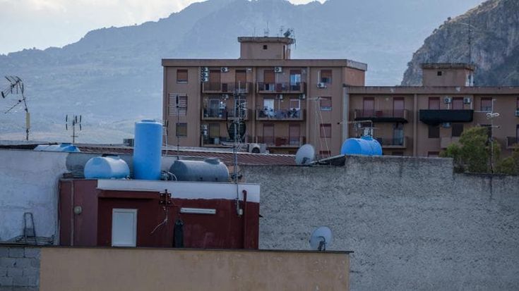 L’allarme dei tecnici per le vecchie cisterne: “Si rischia la legionella”