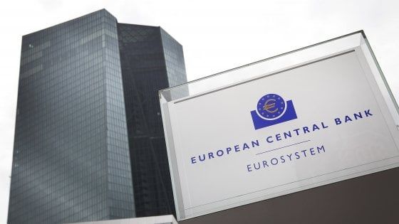 Asta Bot, calano i tassi. Domani torna la Bce, attese conferme da Draghi