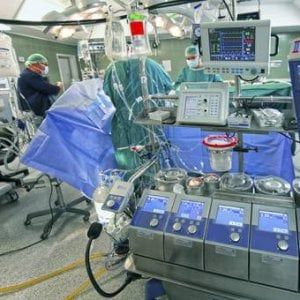 Primo uomo con pene trapiantato sta per diventare padre 