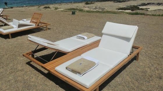 Lasagna al caviale e personal trainer nel lido cinque stelle dell'ex banchiere svizzero: "Lusso in Puglia? Si può"