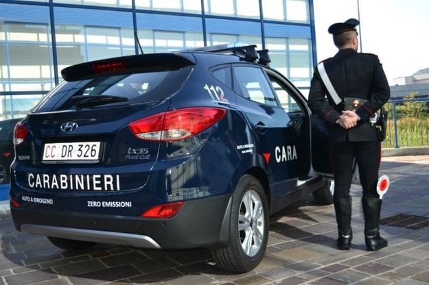 Hyundai ix35 Fuel Cell: consegnato il primo SUV a idrogeno all’Arma dei Carabinieri