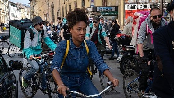 Vertenza rider, il Pd prova a battere sul tempo i 5Stelle: ecco le quattro tutele della proposta di legge dem