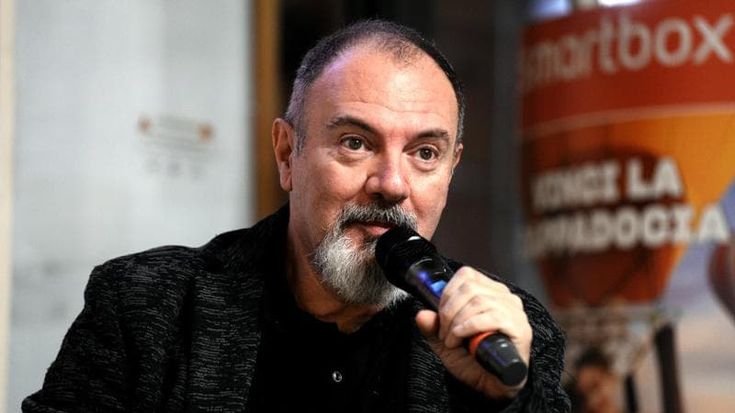 Referendum, Carlo Lucarelli: “Stiamo attenti a manomettere la Costituzione, è come toccare il Dna”