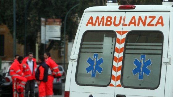 "Insalata di pollo avariata", malori dopo il pranzo nella mensa aziendale: 68 intossicati nel Milanese