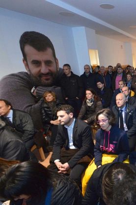 Tante donne per Decaro