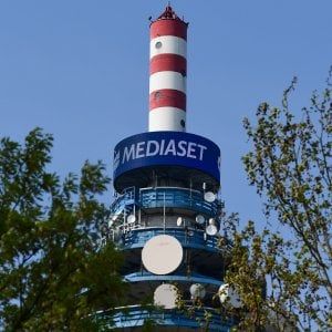 Assemblea Mediaset, Vivendi senza diritto di voto. "E' illegale"