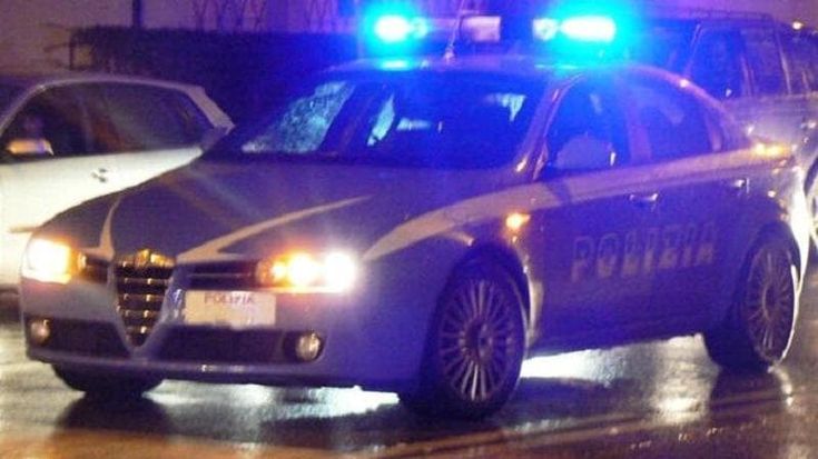 Minacciano tre coetanei col coltello per rapinarli: arrestati tre quindicenni