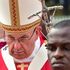Il Papa in Uganda in ricordo dei martiri: 