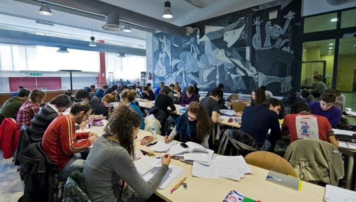 “Per resistere all’IA bisogna diventare ibridi”