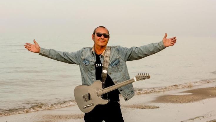 Luca Carboni in concerto a Genova: “Porto sul palco 40 anni di canzoni vicino al mare che adoro”
