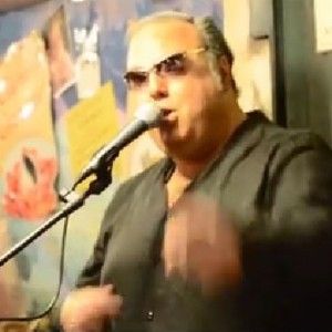 Ezio Capri, l'autista-cantante: "Non ero moribondo, la sera stavo meglio e sono salito sul palco"