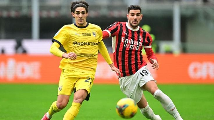 Le pagelle di Milan-Parma: Theo un disastro, Reijnders freddo. Suzuki sbaglia, Delprato a testa alta