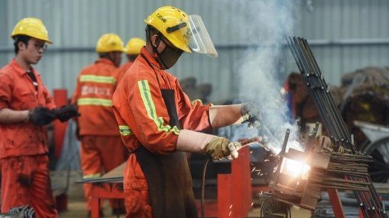 Cina, incendio in una fabbrica. 19 morti