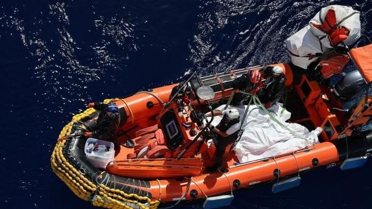 Migranti, blocco navale e stretta alla protezione internazionale: via libera del governo al ddl