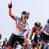Ciclismo, Vuelta Valenciana: Pogacar vince la tappa e diventa leader