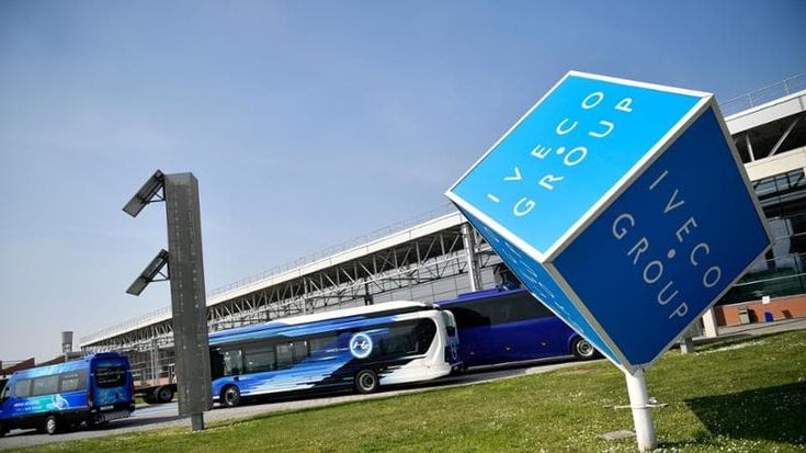 Tata alza il prezzo su Iveco: l’offerta finale a 14,40 euro
