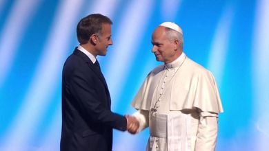Metz, Macron incontra Leone: "La accogliamo nel cuore dell'Europa, no all'odio e ai nazionalismi"