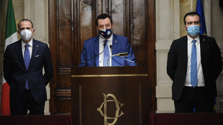 Governo Draghi, Salvini si piega ai diktat: "Noi ci saremo comunque". E in Ue vota sì al Recovery