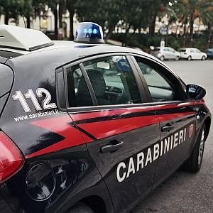 Spogliarelliste in associazione culturale per ottenere agevolazioni, denunciato gestore del locale