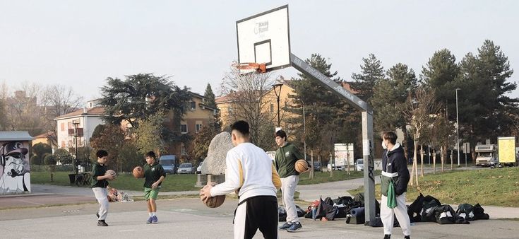 Basketcity resiste, il futuro si allena all'aperto