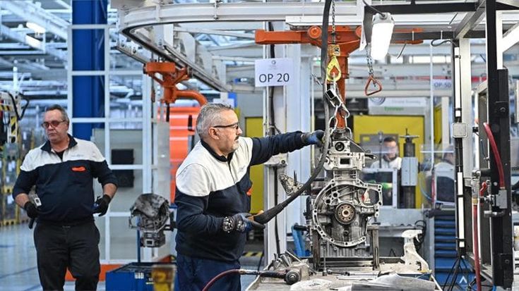 Solo mezzo punto di crescita e salari reali più poveri di 9 punti rispetto al 2021: i dati Istat