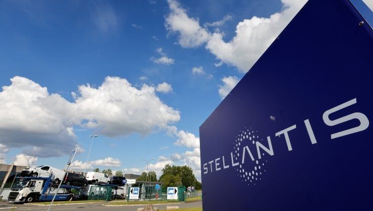 Stellantis, margini superiori alle attese nonostante la crisi dei semiconduttori