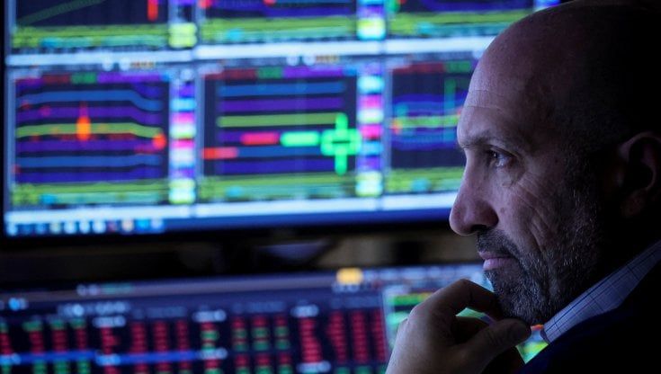 Le Borse di oggi, 23 novembre. Fed favorevole a rallentamento stretta tassi. La proposta Ue sul price cap fa salire il gas