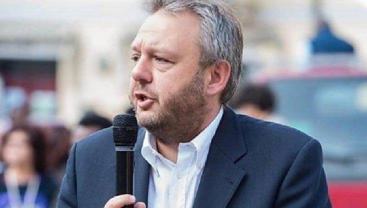 Camera, scontro Pd-M5S sull'ex sindaco di Lodi. I dem: "Basta giustizialismo"