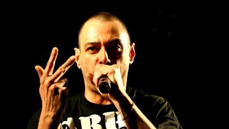 Fabri Fibra deve risarcire 70 mila euro a Valerio Scanu per il brano A me di te: “Testo diffamante”