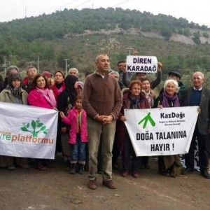 Turchia: via gli alberi per far posto a una centrale, rabbia a Soma