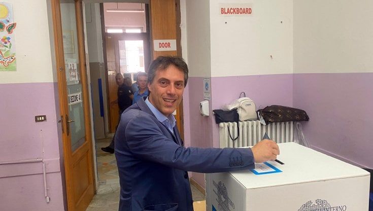 Nicola Fiorita, il neo sindaco di centrosinistra che ha ribaltato le elezioni nella Catanzaro bastione della destra 