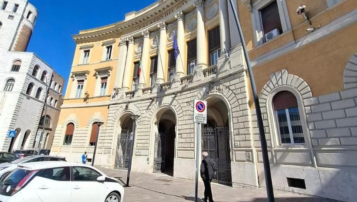 Caso Piantedosi, Grosseto difende la moglie: “Al contrario di altri lei non parla”