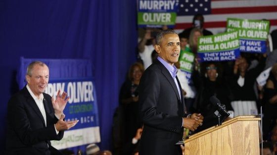 Usa, Obama torna in tournée elettorale: "America sveglia: respingiamo la politica della paura" 