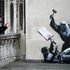 Chi paga per pulire Banksy? L'eterno scontro arte-potere