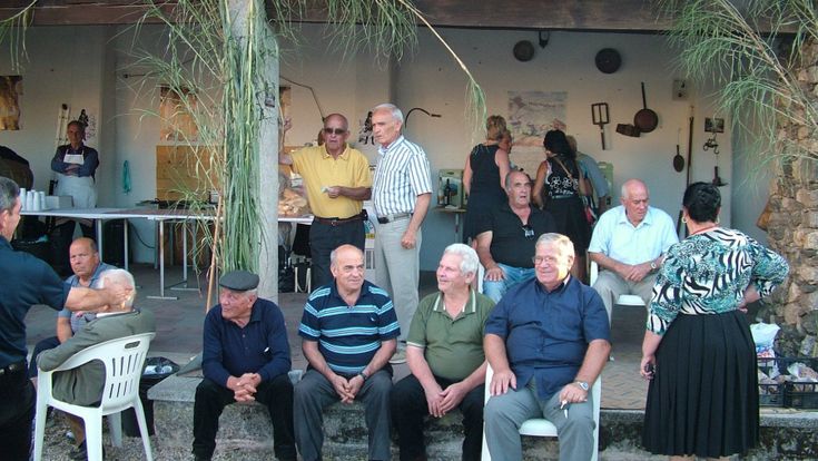 Gli ultrasettantenni che fanno le ronde antincendio