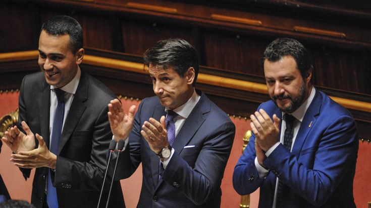 Sondaggio: Lega primo partito, M5S in calo. Fiducia record nel governo 