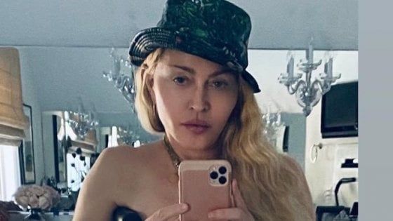 Madonna oscurata su Instagram per video su cospirazione vaccino Covid
