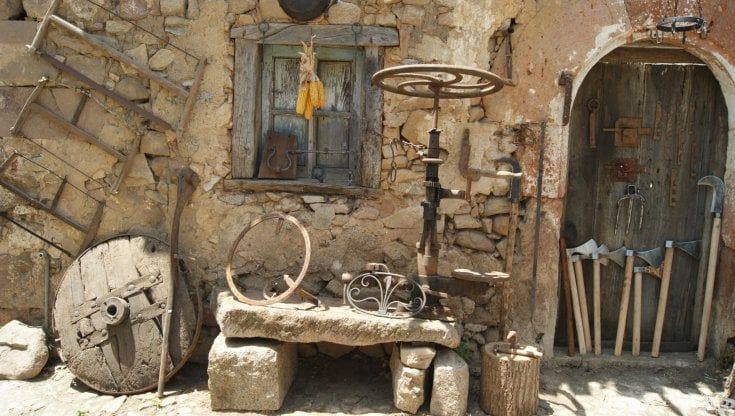 Ortueri, tra vitigni e graniti nel borgo che non si arrende allo spopolamento