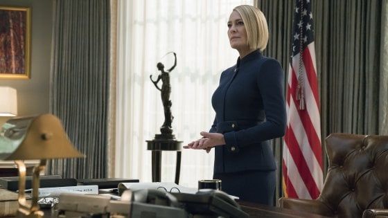 Finisce 'House of cards', "morto" Kevin Spacey Robin Wright è il Presidente